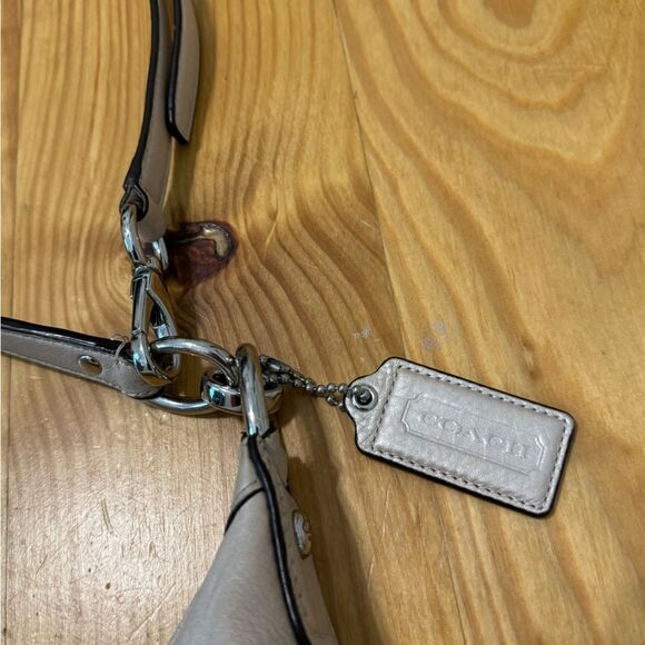 Coach Kristin Leather Large Hobo F22309 Champagne Silver Shoulder Handbag Purse - Picture 7 of 12